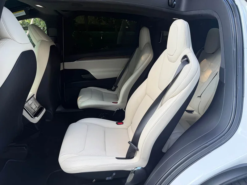Tesla Model X — фото 7