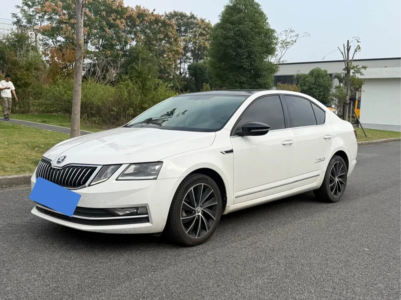 Volkswagen Octavia — фото 1