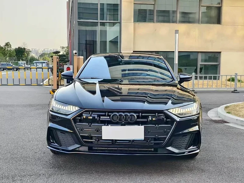 Audi A7L — фото 2
