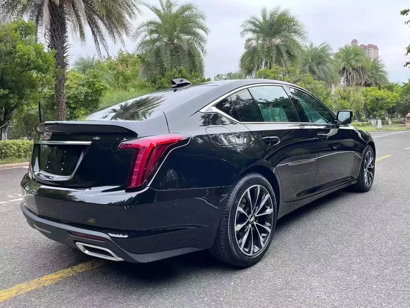 Cadillac CT5 — фото 7