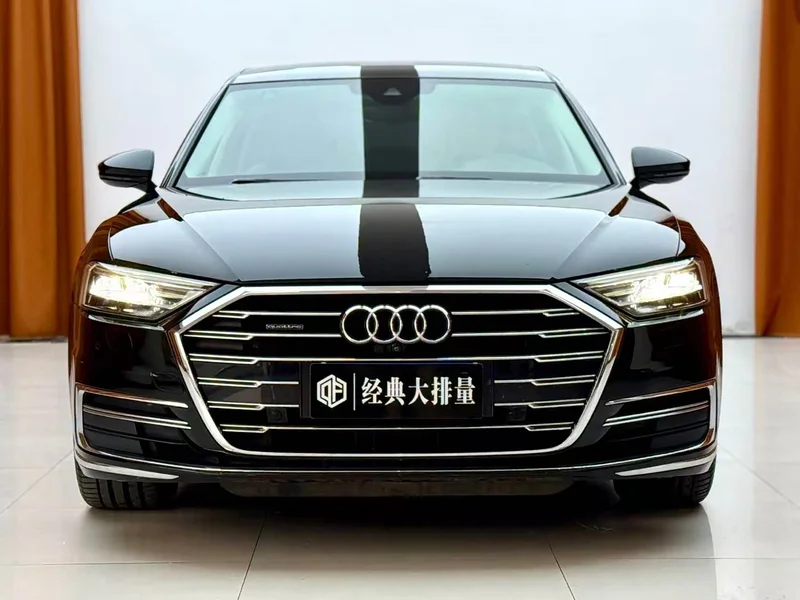 Audi A8 — фото 2