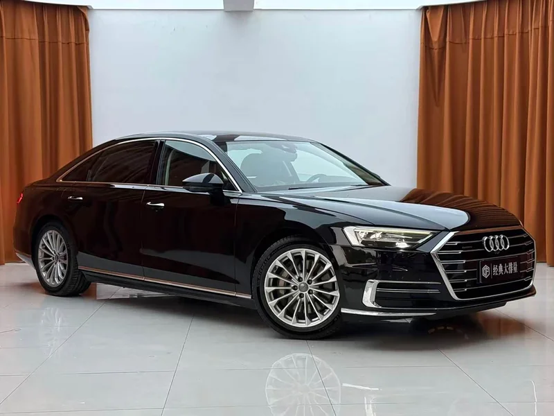 Audi A8 — фото 3