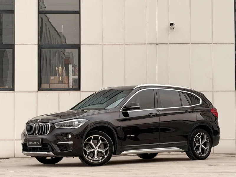 BMW X1 — фото 1