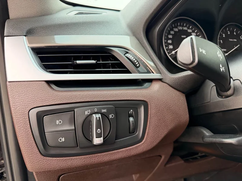 BMW X1 — фото 12