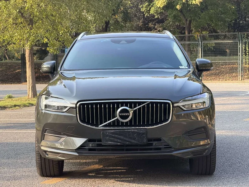 Volvo XC60 — фото 2