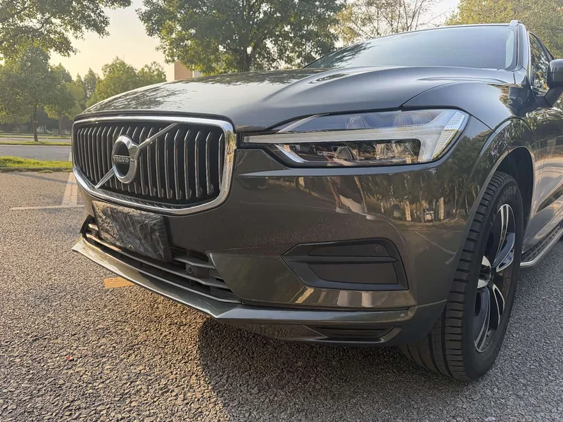 Volvo XC60 — фото 7
