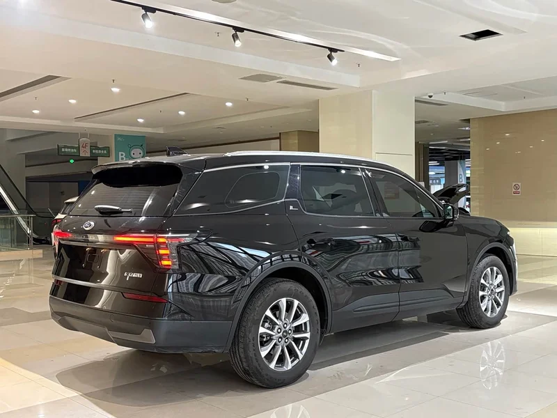 Ford Edge — фото 5