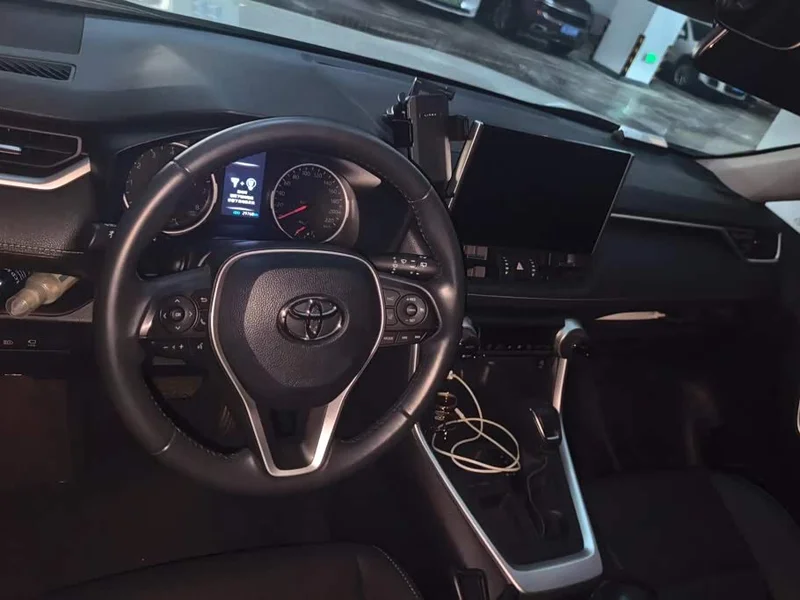 Toyota Wildlander — фото 13