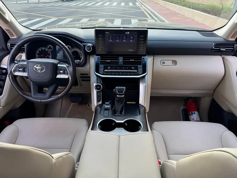 Toyota Land Cruiser (Imported) — фото 13