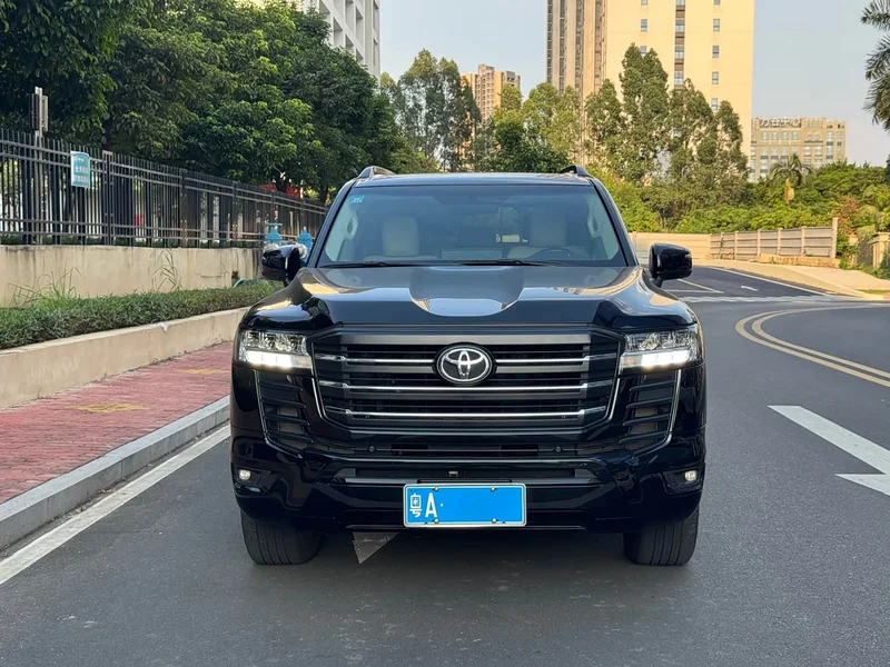 Toyota Land Cruiser (Imported) — фото 3