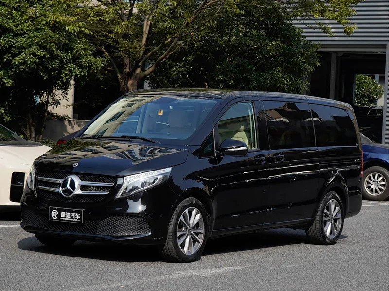 Mercedes-Benz V-Class — фото 1