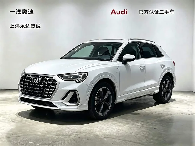 Audi Q3 — фото 1