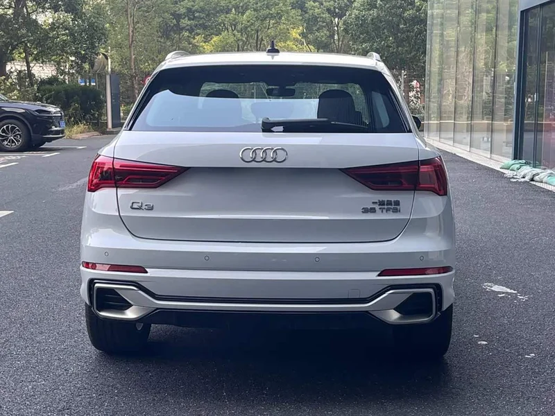 Audi Q3 — фото 3