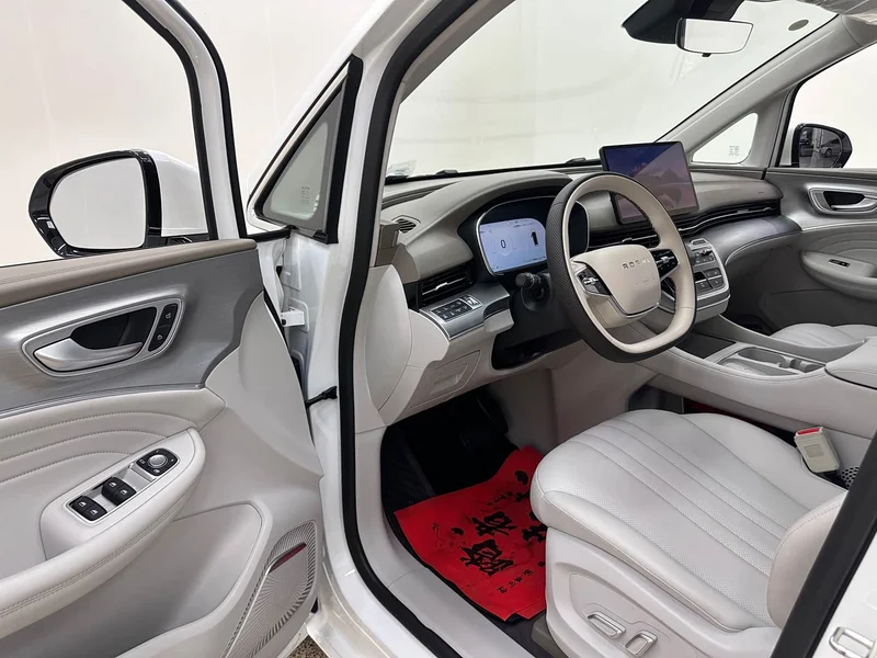 Roewe iMAX8 New Energy — фото 14