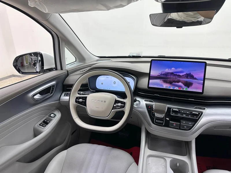 Roewe iMAX8 New Energy — фото 24