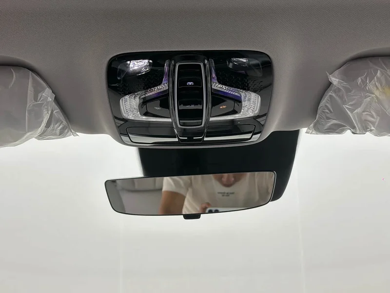 Roewe iMAX8 New Energy — фото 26