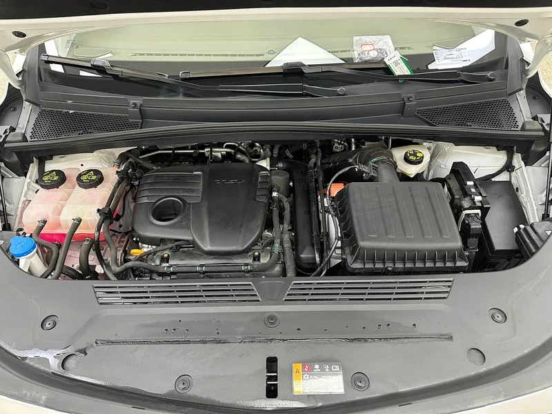 Roewe iMAX8 New Energy — фото 32