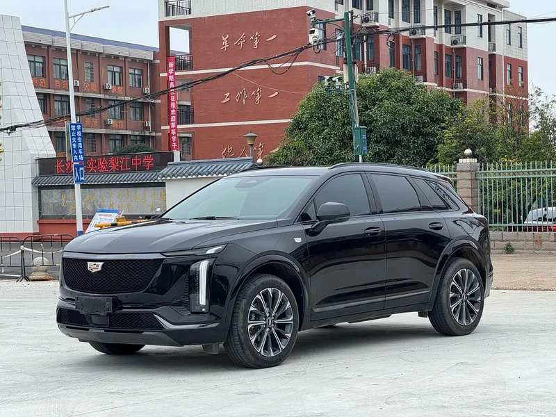 Cadillac XT5 — фото 1