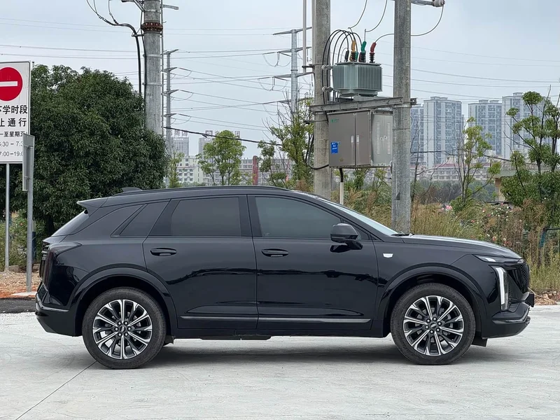 Cadillac XT5 — фото 11