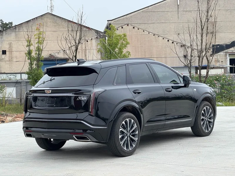 Cadillac XT5 — фото 10