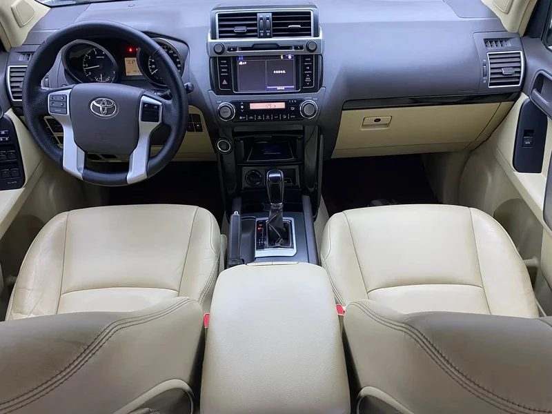 Toyota Prado — фото 6