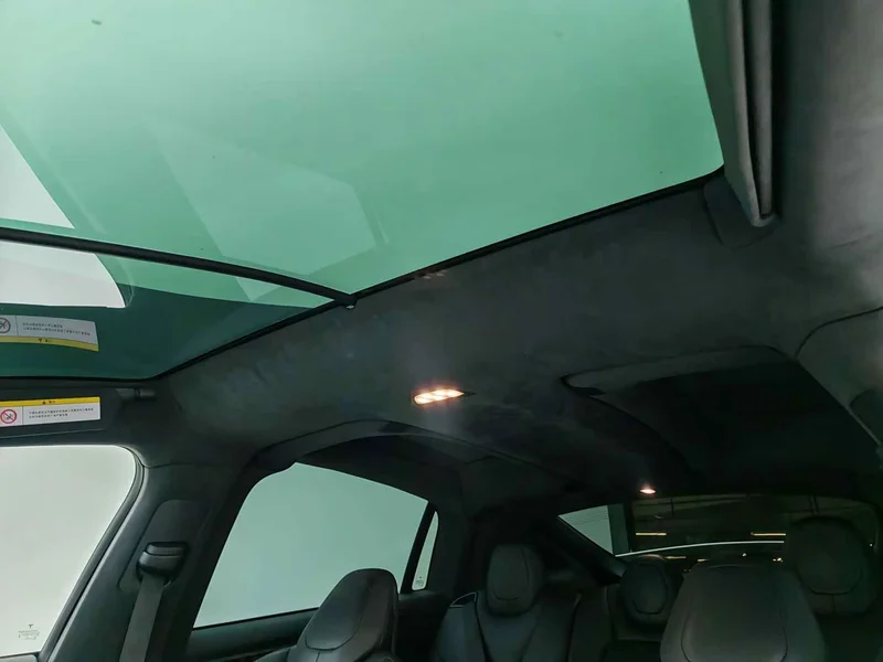 Tesla Model X — фото 11