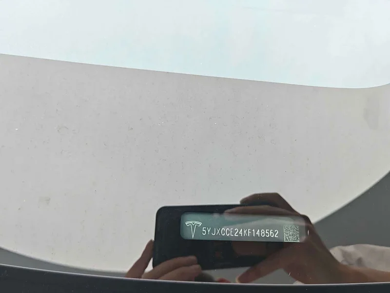 Tesla Model X — фото 15
