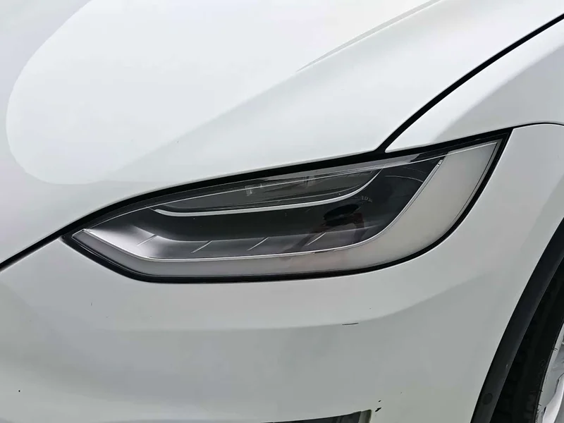 Tesla Model X — фото 18