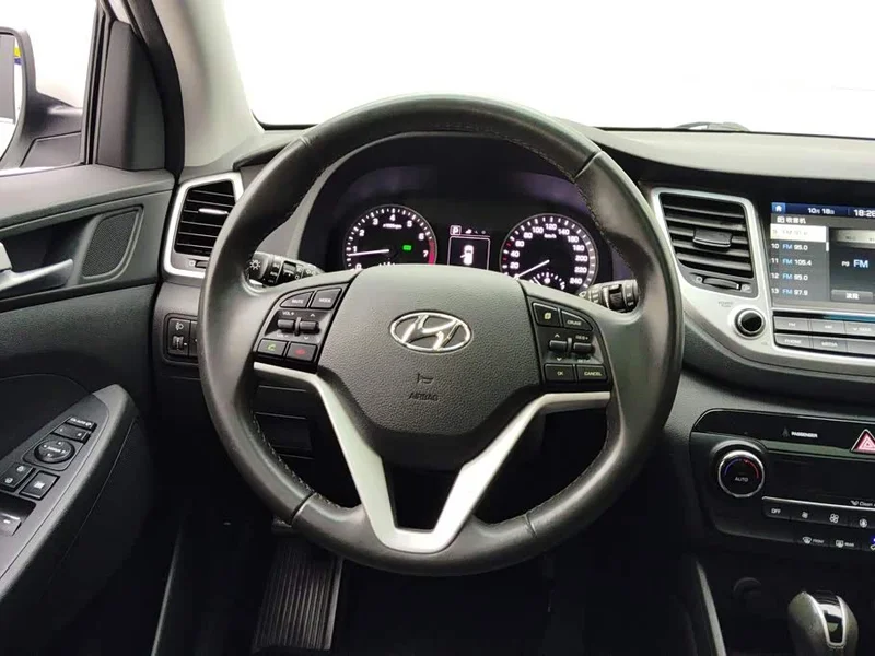Hyundai Tucson — фото 15