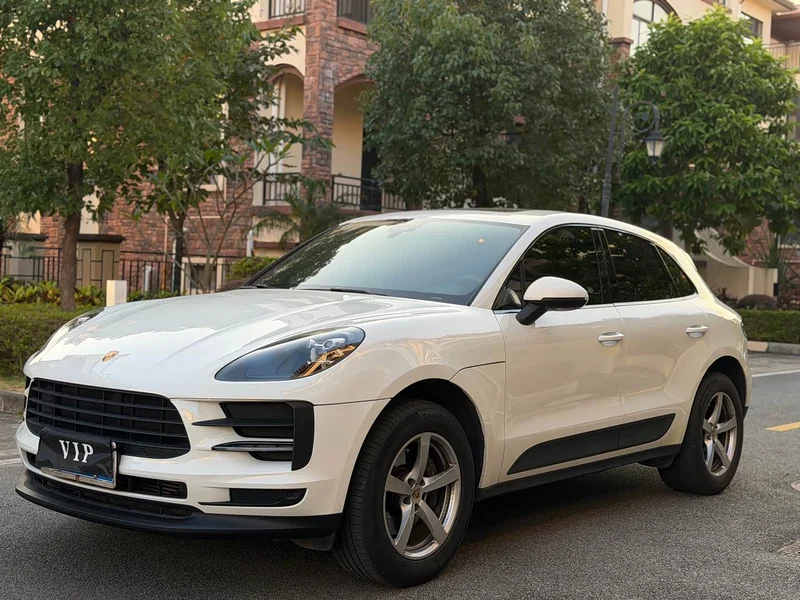 Porsche Macan — фото 1