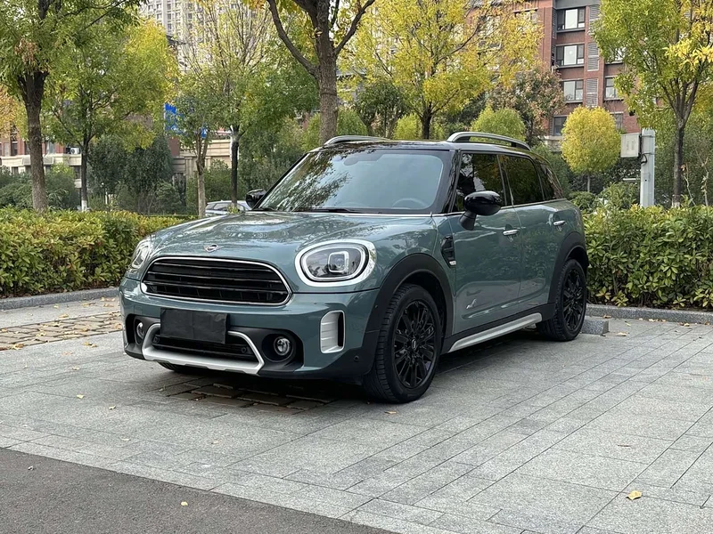 MINI COUNTRYMAN — фото 1