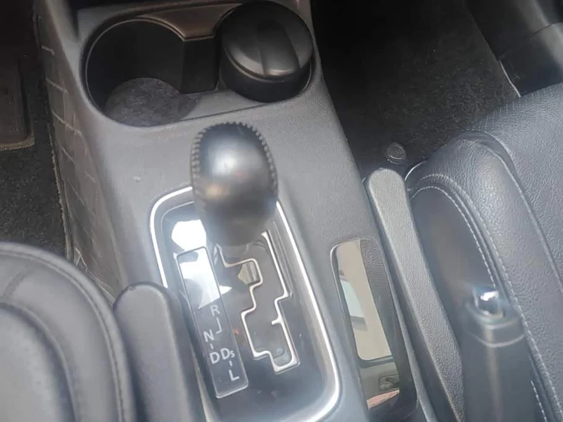 Mitsubishi Outlander — фото 16