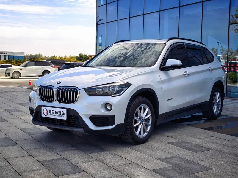 BMW X1 — фото 1