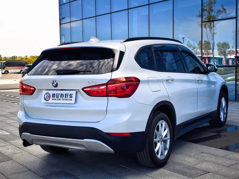 BMW X1 — фото 5