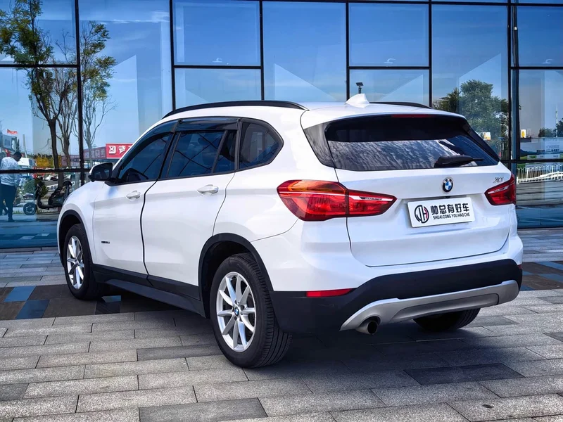 BMW X1 — фото 7