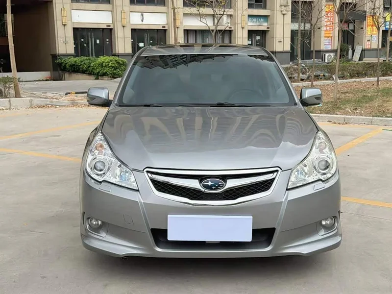 Subaru Legacy — фото 2
