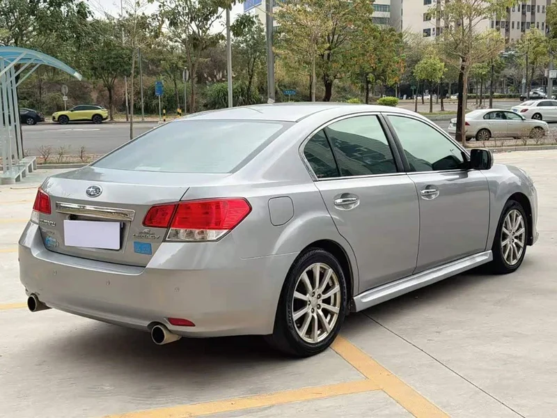 Subaru Legacy — фото 7