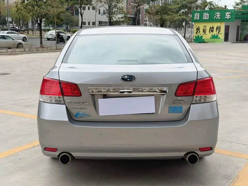 Subaru Legacy — фото 8