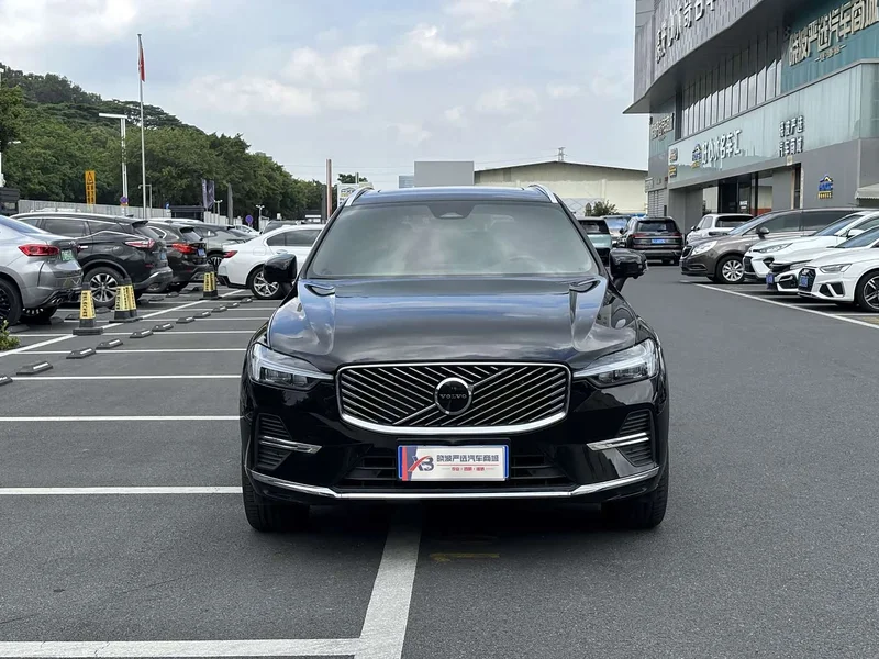 Volvo XC60 — фото 2