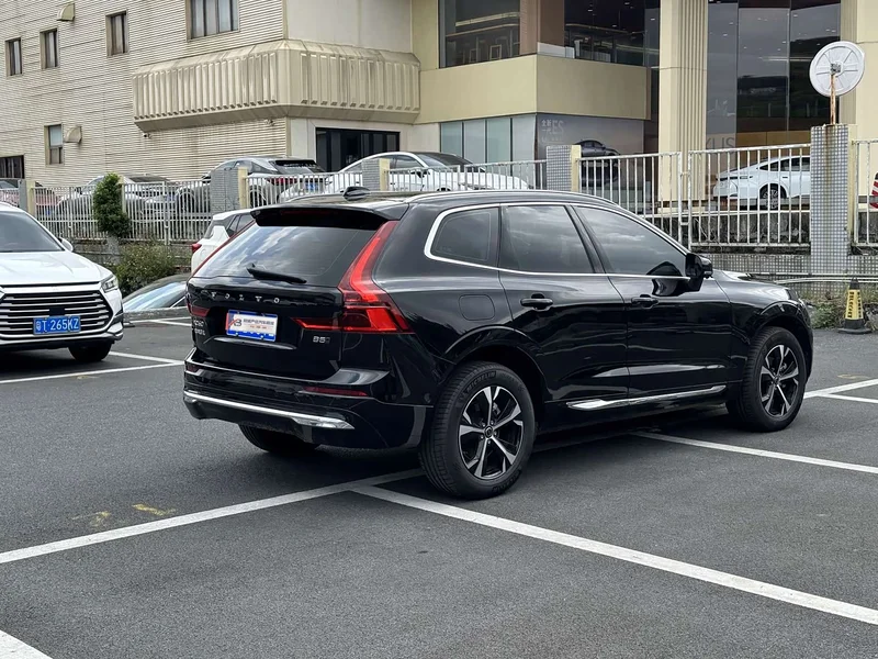 Volvo XC60 — фото 3
