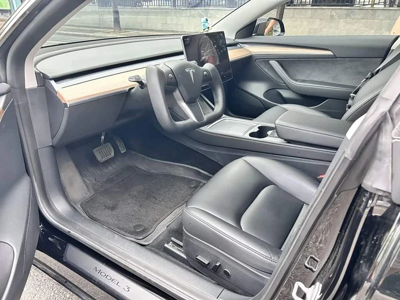 Tesla Model 3 — фото 2