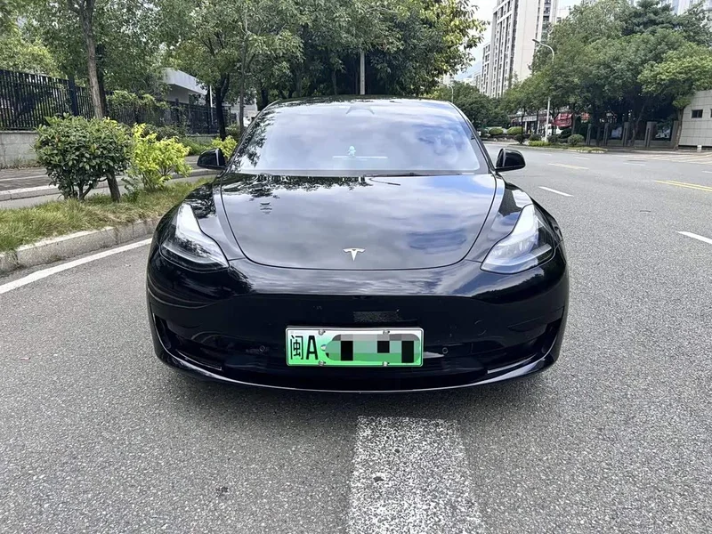 Tesla Model 3 — фото 7