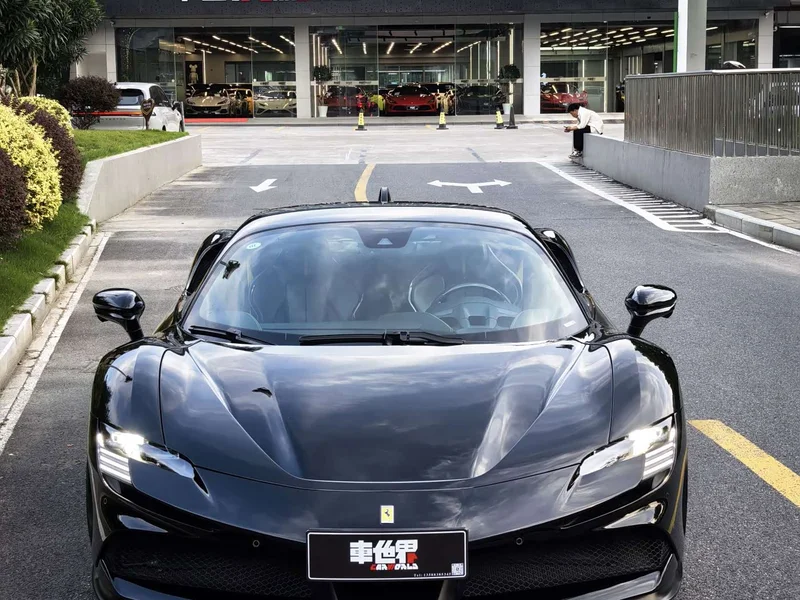 Ferrari SF90 — фото 1