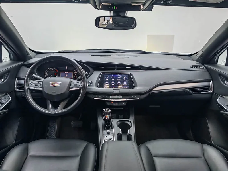 Cadillac XT4 — фото 15