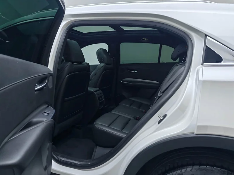 Cadillac XT4 — фото 17