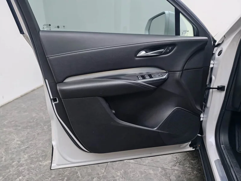 Cadillac XT4 — фото 19