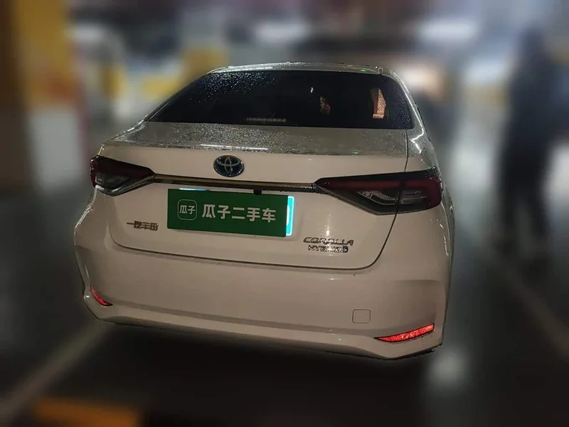 Toyota Corolla — фото 3