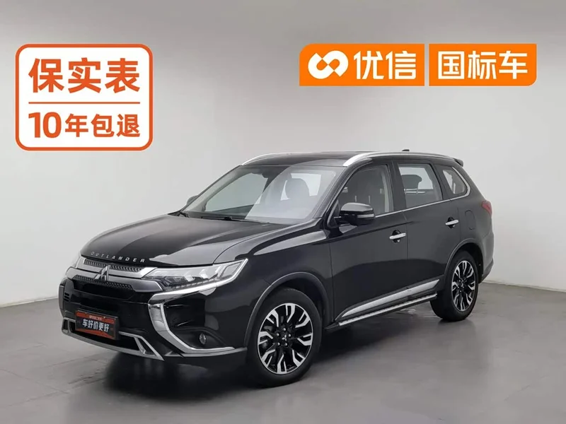 Mitsubishi Outlander — фото 1