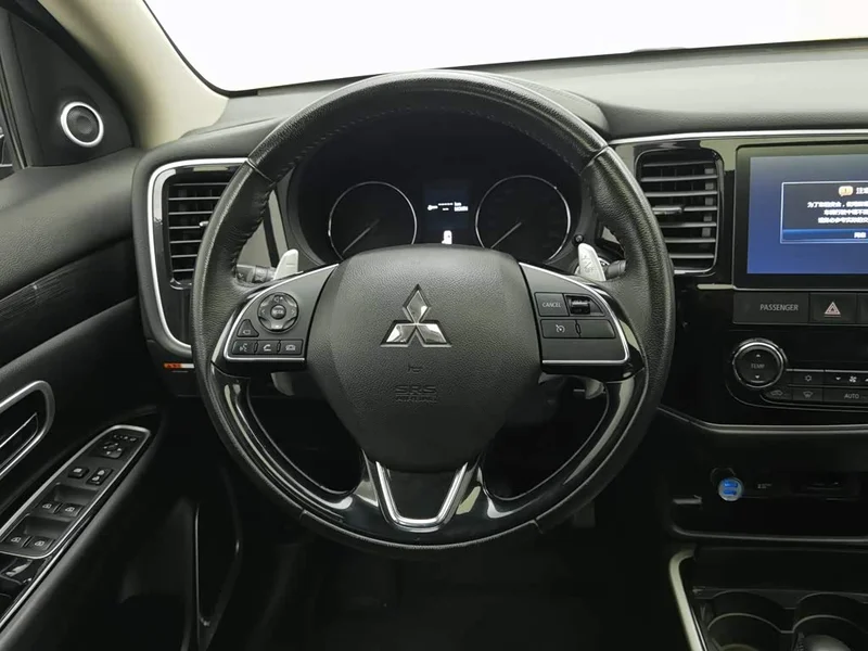 Mitsubishi Outlander — фото 11