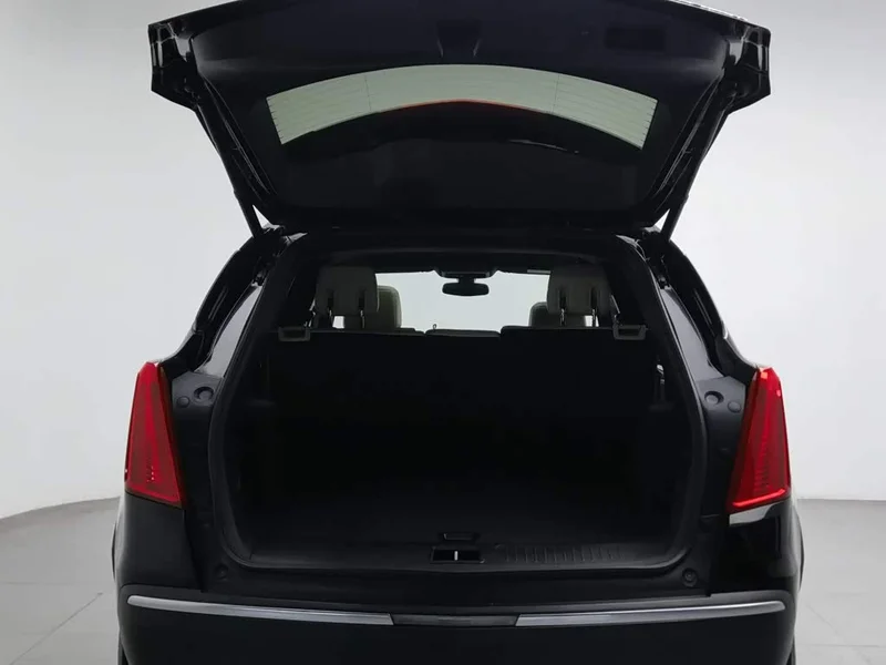 Cadillac XT5 — фото 16